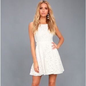 NWT Lulu’s L Daisy Date White Lace Skater Dress